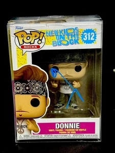 DONNIE WAHLBERG signed (NEW KIDS ON THE BLOCK) #312 Funko Pop BECKETT Certified - Picture 1 of 2