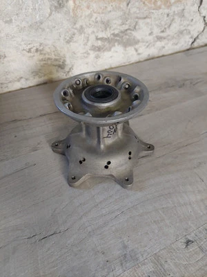 Buje rueda delantera Yamaha YZ 125 2004 usado excelente estado Foto 1 de 4