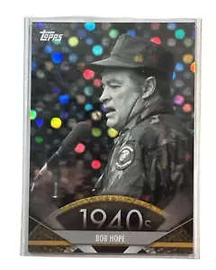 Tarjeta refractores de lámina Topps American Pie Bob Hope Spotlight 2011 base 52/76 # 2 - Imagen 1 de 3