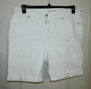 Pantalones cortos de mezclilla para mujer Levi's blancos talla 20W - Imagen 1 de 4