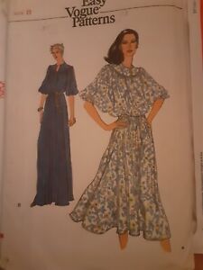 Very Easy Vogue Pattern Dress 7128 sz hi Small  8- 10  VTG Dress Apron WRAP