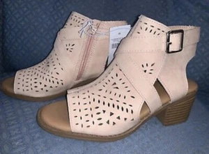 JUSTICE PEEP TOE CUT OUT BOOTIE (2,5,6,7,8,9) TAN 2" HEEL SUPER CUTE!! - Picture 1 of 1