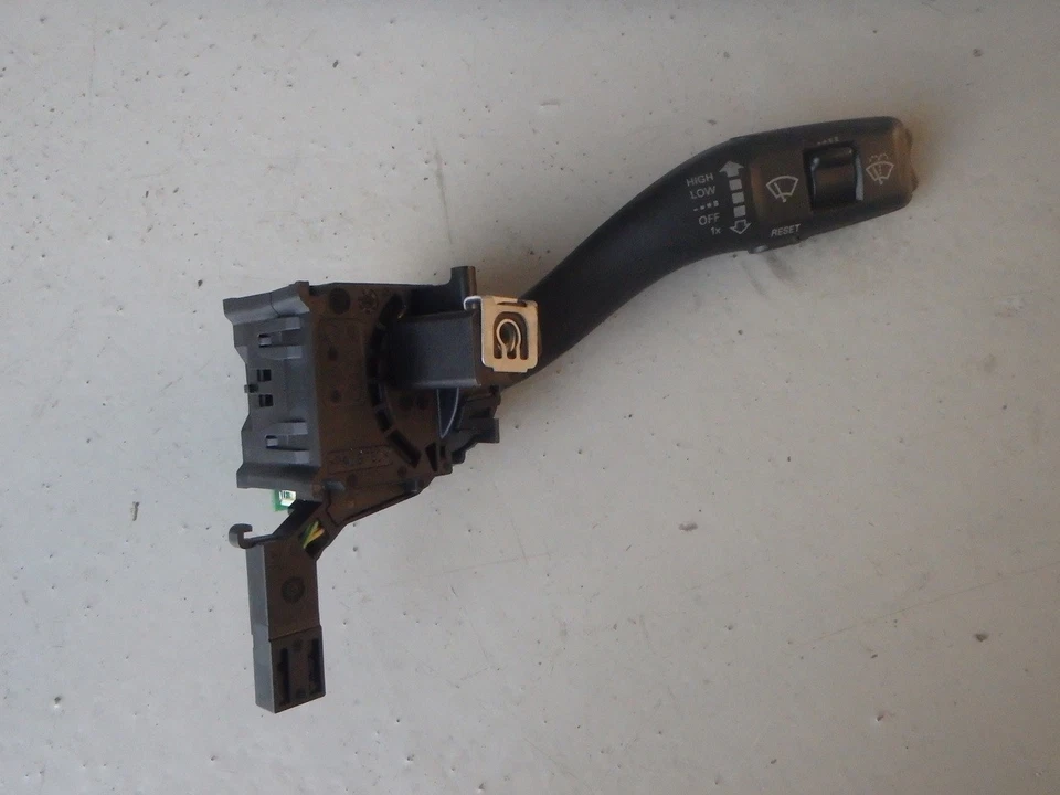 Audi R8 V10 5.2 FSI 2010 Windscreen Wiper Control Switch Stalk 8P0953519G J083 - Image 1 of 1