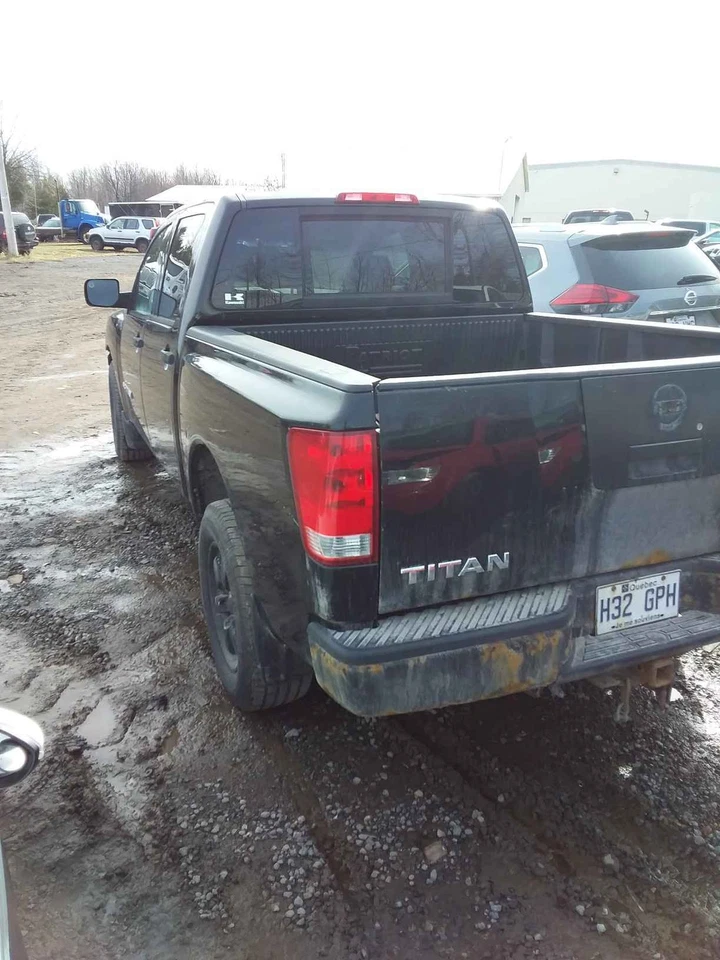 Used Air Cleaner Assembly fits: 2007 Nissan Titan  Grade A - Image 1 of 4