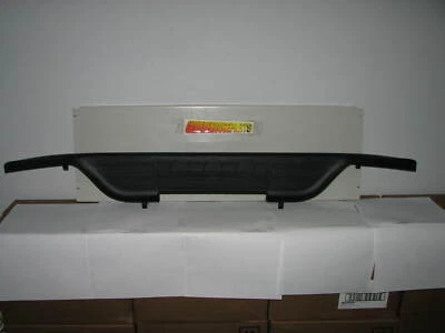 Parachoques trasero Silverado Sierra Avalanche 2001-2006 alfombrilla central nuevo GM 12335696 Foto 1 de 3