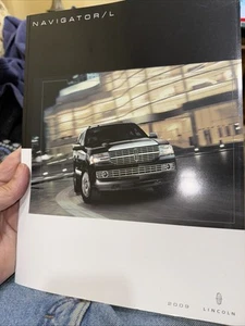 2009 LINCOLN NAVIGATOR / L SALES BROCHURE. - Picture 1 of 1