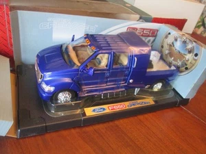 Ford F-650 Super Crewzer 1/24 Diecast Truck Discontinued RARE BLUE COLOR NOS - Picture 1 of 10
