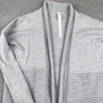 Suéter Lululemon Para Mujer 2 Gris Sentarse en Lotus Abrigo Cárdigan Lana Merino Suave Acogedor Foto 1 de 4