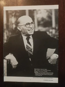 Menachim Begin Photo Page 1986 Nice B/W Image People A History Of Our Times - Picture 1 of 3