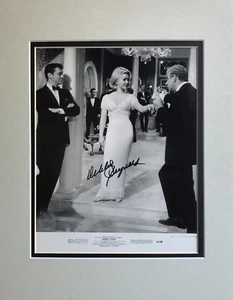 Debbie Reynolds Autographed Photo From The Movie Goodbye Charlie - Picture 1 of 1