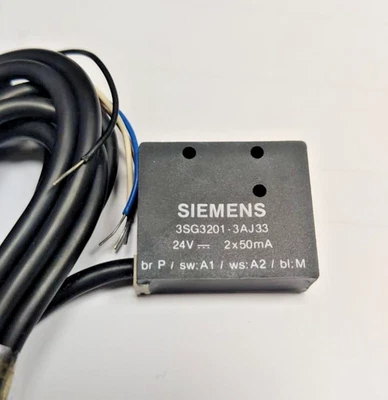 Siemens 3SG3201-3AJ33 Proximity Sensor 24V DC, 2 x 50mA 4 Wire, 1NO + 1 NC _ New - Image 1 of 4