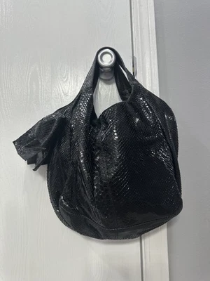 Women 100% Authentic Vintage Bow Tie Valentino Garavani Shoulder Bag Purse - Image 1 of 4