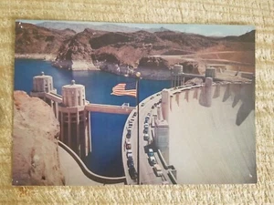 AUTOSTRADA 66 NORD,HOOVER DAM.VTG CARTOLINA GIGANTE - Foto 1 di 2