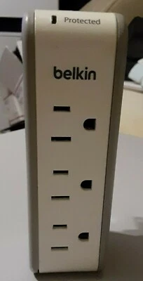 Belkin SurgePlus USB Swivel Surge Protector and Charger (power strip and USB) - Image 1 of 3
