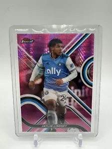 2022 Finest MLS Pink Prism Refractor #96 Jaylin Lindsey /125 - Charlotte FC Topp - Bild 1 von 2