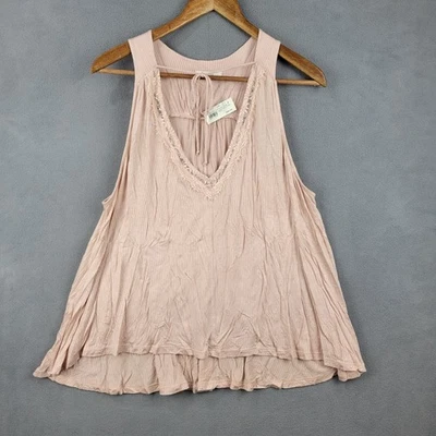 Regata feminina Lush grande rosa detalhe de acabamento de renda blush gola V bainha alta baixa - Imagem 1 de 4