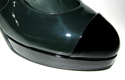 ZAPATOS DE SALÓN CHANEL VERDE OSCURO PUNTERA TACÓN ESCULPIDO HONDA UE 38.5 ME ENCANTAN LOS ZAPATOS Foto 1 de 4