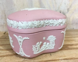 Vintage Wedgewood Jasperware Pink Bean Shaped Trinket Box Made In England - Picture 1 of 6