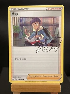 Pokemon Card Hop 133/159 Holo Signature Trainer Crown Zenith Near Mint - Picture 1 of 2