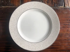 Mikasa L3438 Parchment Salad Plate-8 Inches - Bild 1 von 4