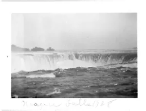 BEAUTIFUL VIEW OF NIAGARA FALLS,1928.VTG 3.7" x 2.7" PHOTO*X1/4 - Picture 1 of 2