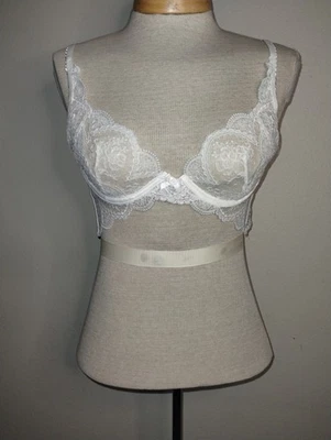 Sujetador Bralette For Love & Lemons Forever Blanco Lencería Nupcial Encaje Talla Pequeña Usado en Excelente Condición Foto 1 de 4