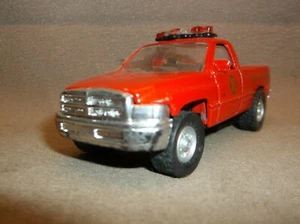 #55 VINTAGE RED MAISTO DODGE RAM PICK UP SEARCH & RESCUE FIRE TRUCK EMERGENCY - Picture 1 of 11