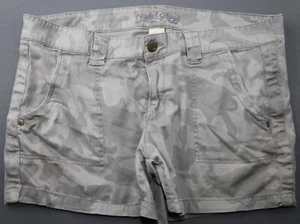 Women's 2015 Faded Glory Camo Chino Shorts Mid Rise Flap Pocket Sz 18 (Msr 39x4) - Picture 1 of 5