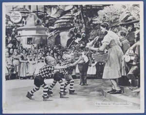 Original 1945 Rare Vintage WIZARD OF OZ Movie Still Metro Golden Mayer - Picture 1 of 5