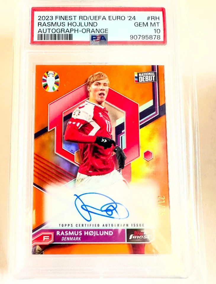2023/24 TOPPS FINEST ROAD TO EUROS UEFA RASMUS HOJLUND ORANGE AUTO /25 PSA 10 - Image 1 of 2