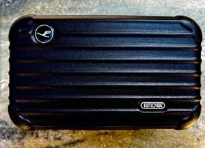 Lufthansa First Class Amenity Kit Rimowa schwarz-matt & silber-matt, neu - Bild 1 von 4