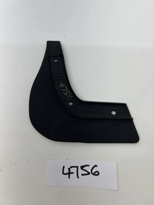 Cubierta protectora contra salpicaduras de paso de rueda delantero izquierdo Maserati Quattroporte M139 2004-2008 OEM Foto 1 de 4