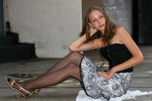 Photo Hot Sexy Beautiful Woman Panty Hose Long Legs Skirt 4×6 Glossy Print - Picture 1 of 1