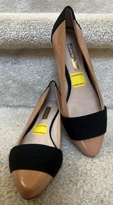 LOUISE ET CIE LO-ESSY Beige Patent Leathers/black Ribbon Flat Shoes Size 5 EUC - Picture 1 of 10