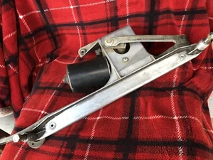 Saab Classic 900 Wiper Transmission & Motor - Picture 1 of 7