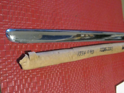 Nuevo de Lote Antiguo Mopar 1950 Chrysler NY, Imperial, Windsor, Saratoga Moldura Puerta Delantera Izquierda Foto 1 de 4