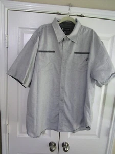 Rocawear Mens Button Down Shirt fits like 3XL Gray Short Sleeve Pocket - Picture 1 of 10