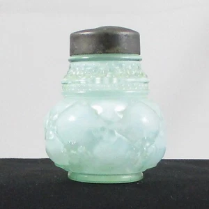 EAPG NORTHWOOD QUILTED PHLOX LIGHT BLUE GLASS SHAKER - Picture 1 of 5