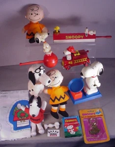 Vintage Snoopy & Charlie Brown 12 Peanuts Gang toys Figures Dolls etc. - Picture 1 of 11