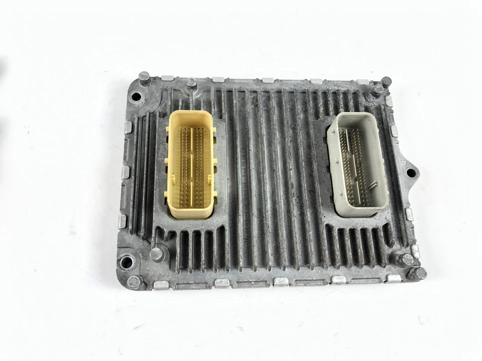 2016-2017 Chrysler 300 Engine Computer ECM ECU Control Module P68243309AB OEM - Image 1 of 4