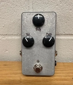 Mosrite Fuzzrite Vintage Fuzz CLONE Fuzz rite ventures spaghetti western surf - Picture 1 of 2