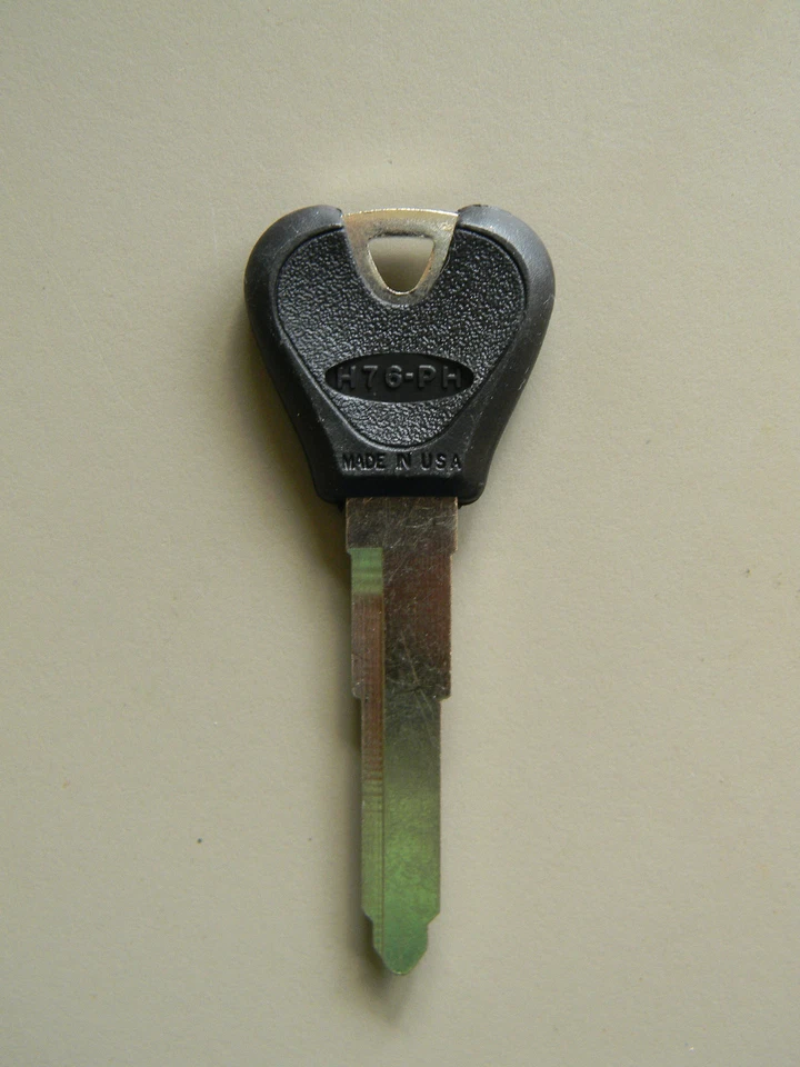 Ford Escort Plastic Head Key Blank 1997-2003 H76P - Image 1 of 1