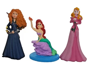 Bullyland/Tomy "Brava, Ariel e Aurora" Mini Principesse - Imagen 1 de 8