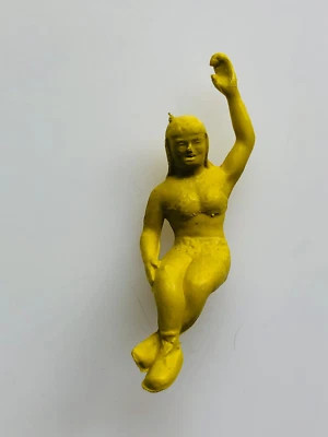 SWIMMING WOMAN ACROBAT RUBBER AUBURN Vintage 1950's 2" Toy Collectible CIRCUS - Изображение 1 из 4