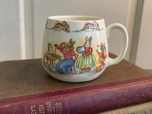 Cappello pasquale Royal Doulton Bunnykins conigli abito tazza rotonda/coppa osso Cina - Foto 1 di 4