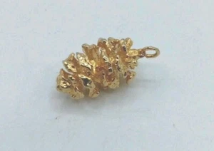 14k Yellow Gold Pinecone 3.6g Charm Pendant Vintage Length- 1.75 inches - Picture 1 of 4