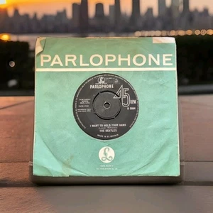 THE BEATLES - I WANT TO HOLD YOUR HAND ... Vinyl, 7" , 1st Pressing, 1963 K380 - Picture 1 of 6