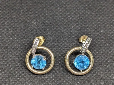 🔥 ELEGANT 10K WHITE & YELLOW GOLD DANGLE EARRING W/ TOPAZ & DIAMOND ACCENTS 🔥 - Image 1 of 4