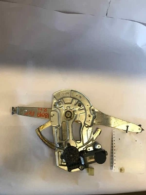 Front Door Regulator VOLVO XC90 Right 03 04 05 06 07 08 09 10 11 12 13 14 Foto 1 de 4