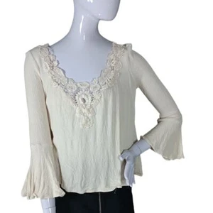 Toxik3 Bohemian Blouse Size Medium Flowy 3/4 Sleeves V Neck Lace Neckline - Picture 1 of 12